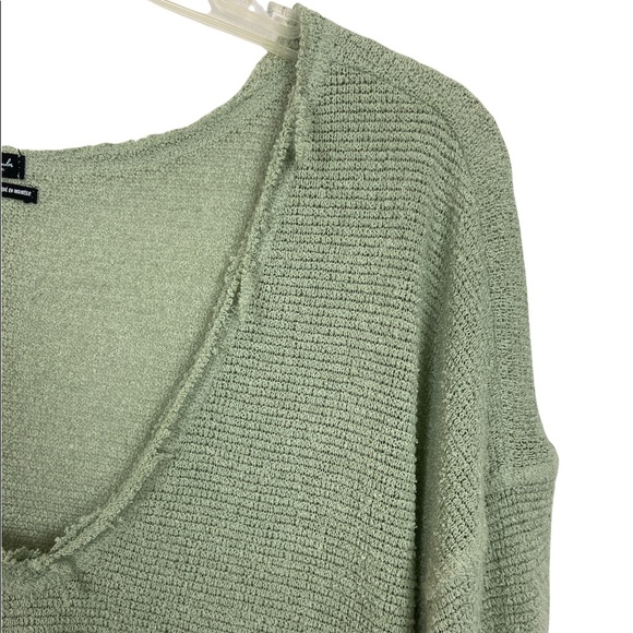 Urban Outfitters Oversized Boho Raw Edges Top Long Sleeve Sage Green Size Large - Picture 4 of 7